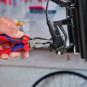 KNIPEX 08 22 185 Spitz-Kombizange mit Comfort-Griffen...