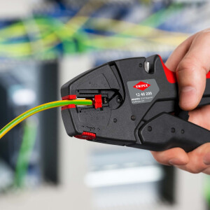KNIPEX 12 40 200 EAN Selbsteinstellende Abisolierzange...