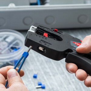 KNIPEX 12 72 190 NexStrip® Elektriker-Multiwerkzeug mit rutschhemmenden Kunststoff-Hüllen 190 mm