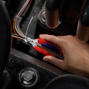 KNIPEX 78 03 150 V01 Slim Knips im Werkzeugholster Komfortabel transportieren, Schneiden auch in tiefen, engen Bauräumen schlagfestes Kunststoffgehäuse 158 mm