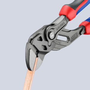 KNIPEX 86 02 180 Zangenschlüssel Zange und Schraubenschlüssel in einem Werkzeug mit Comfort-Griffen grau atramentiert 180 mm