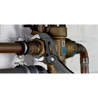 KNIPEX 87 01 300 SB Cobra® Hightech-Wasserpumpenzange mit rutschhemmendem Kunststoff überzogen grau atramentiert 300 mm