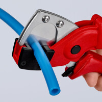 KNIPEX 90 10 185 SB Rohrschneider für Mehrschicht- und Pneumatikschläuche aus zähem, glasfaserverstärktem Kunststoff 185 mm