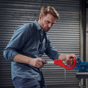 KNIPEX 90 31 03 BK TubiX® XL Rohrabschneider  260 mm