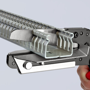 KNIPEX 95 02 21 Schere für Kunststoffe auch für Kabelkanäle mit Mehrkomponenten-Hüllen brüniert 275 mm