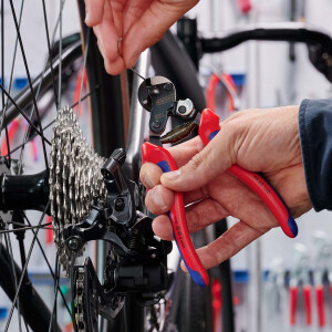 KNIPEX 95 62 160 Drahtseilschere auch für hochfeste Drahtseile mit Mehrkomponenten-Hüllen brüniert 160 mm